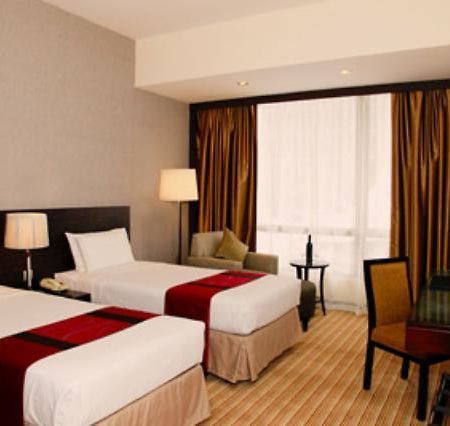 باتنا Hotel Amit Inn الغرفة الصورة